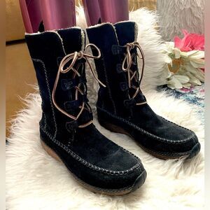 Timberland Fauna Black Suede Lace-Up Moccasin Boots 7.5